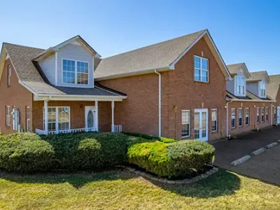 A charming brick facility showcasing the welcoming exterior of drug and alcohol treatment centers in Tennessee.