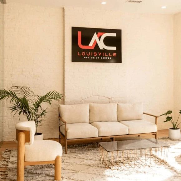 A modern and welcoming lounge area at a drug and alcohol rehab center in Louisville, KY, designed for comfort and relaxation during recovery.